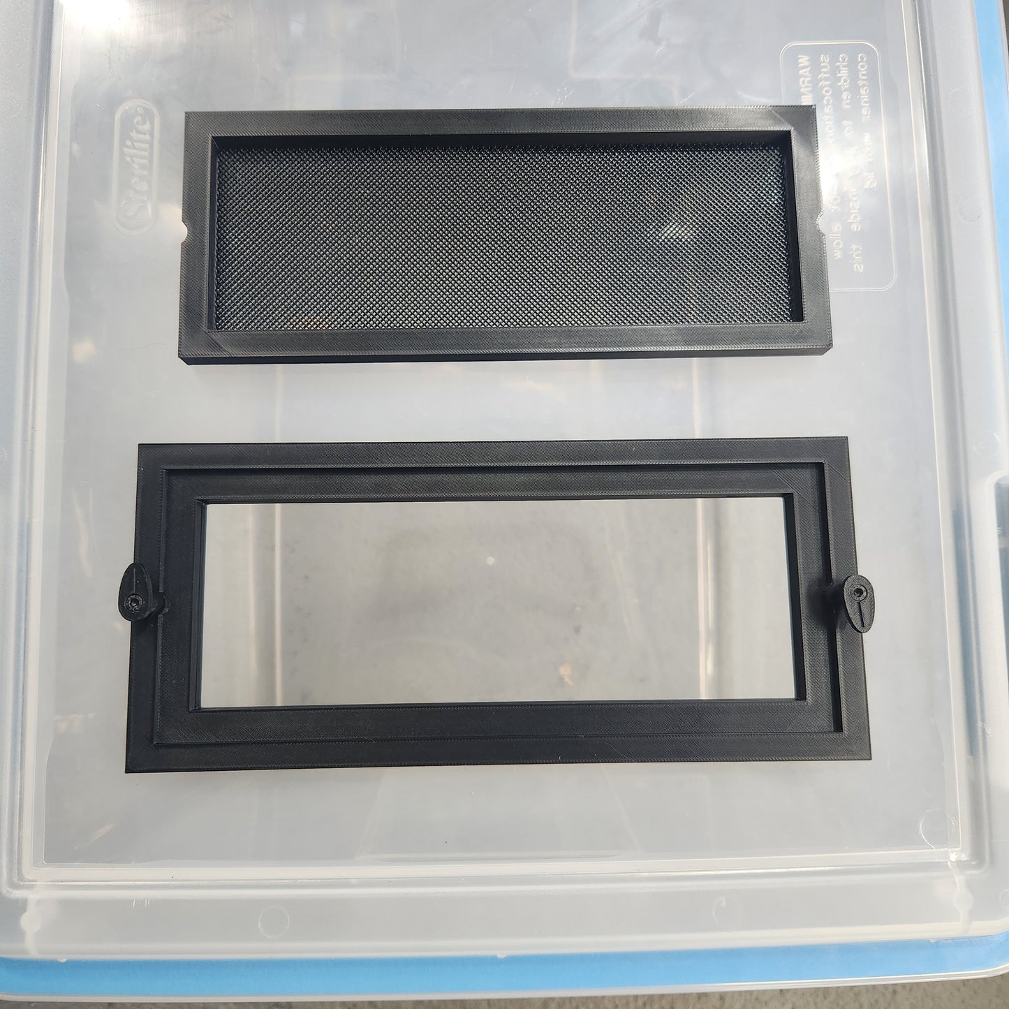 Rectangle Ventilated Feeding/Access Hatch Large